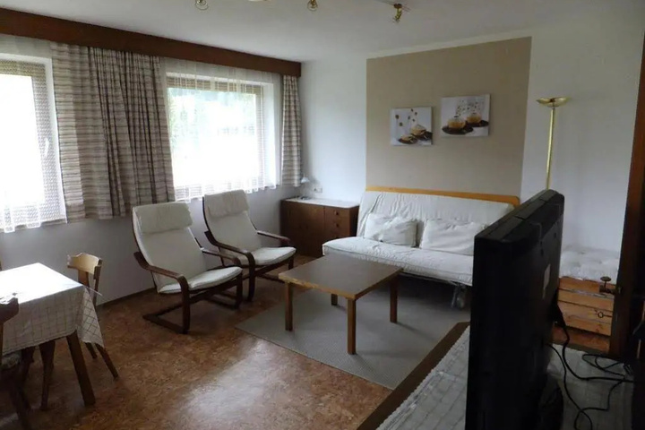 Room 2 of 11