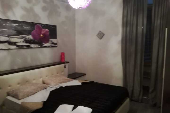 Room 2 of 15
