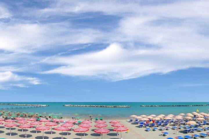Beach 29 of 38