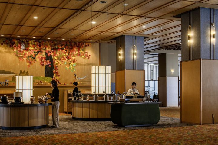 Hotel Lobby