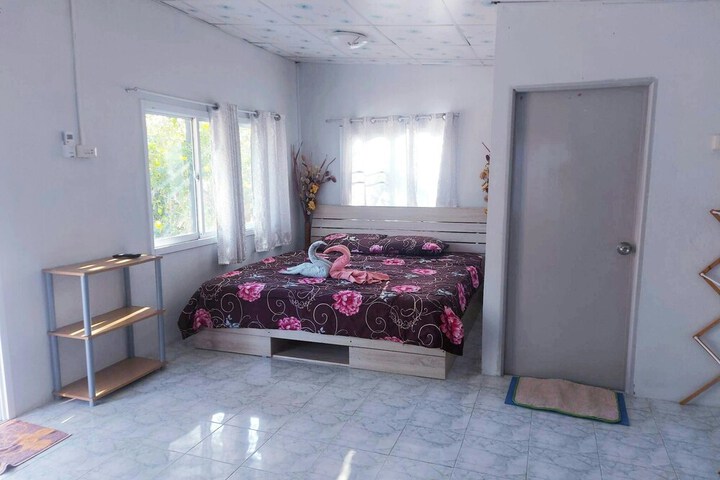 Room 2 of 16