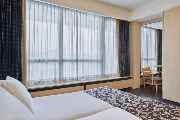 Room 19 of 55