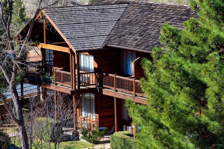 Hotel Exterior 133 of 154