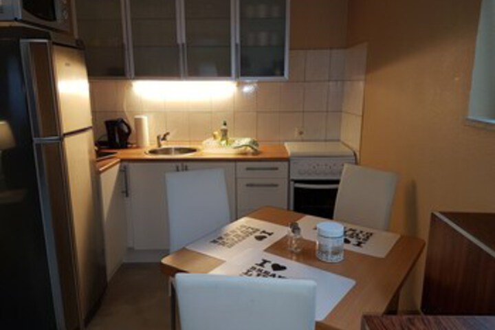Room 4 of 11