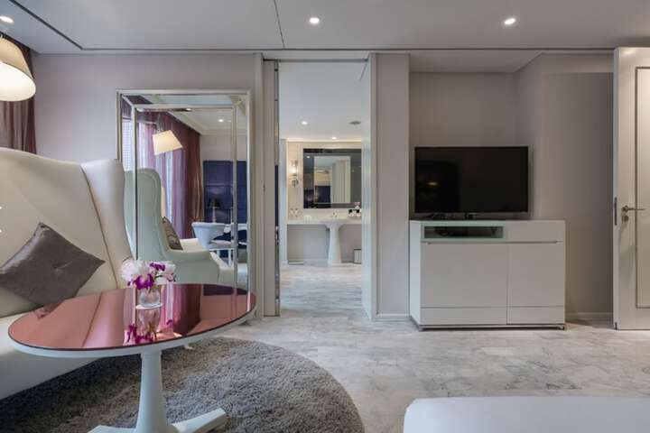 Room 18 of 70