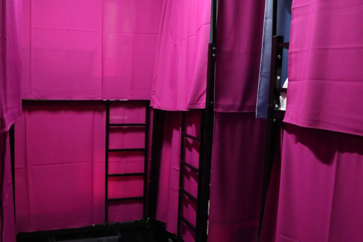 Room 31 of 38