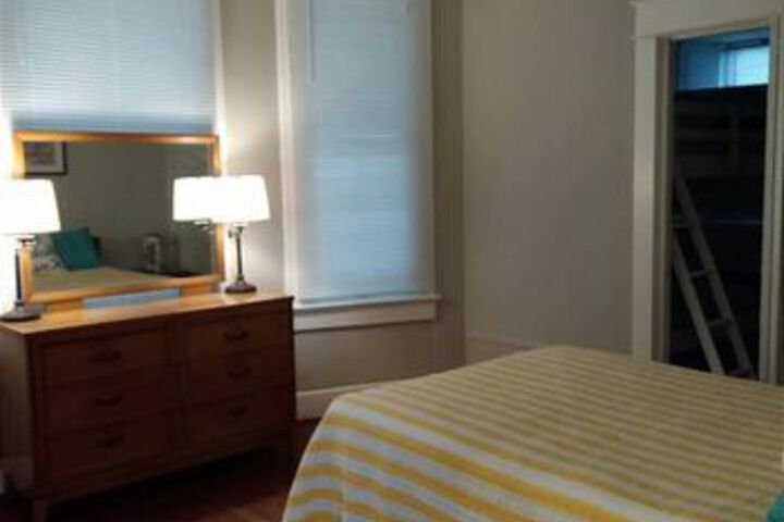 Room 53 of 165