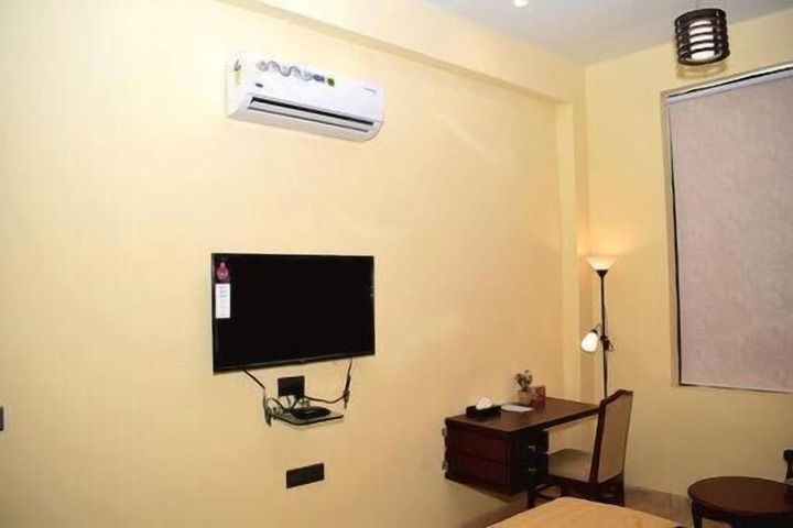 Room 9 of 40