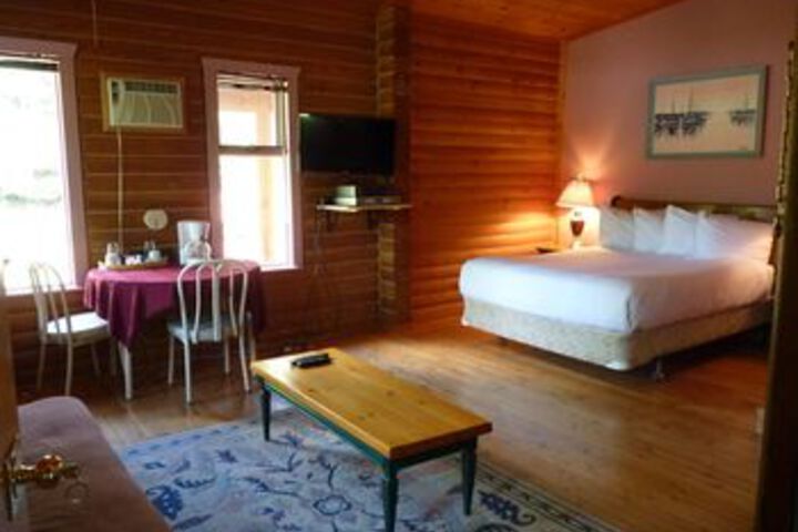 Room 11 of 21