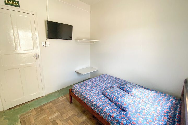 Room 8 of 22