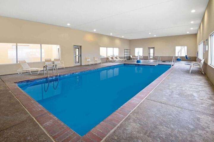 Hotel with Pool