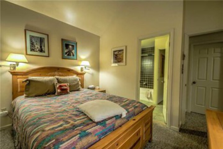 Room 26 of 32