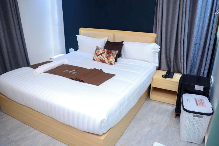 Room 10 of 70