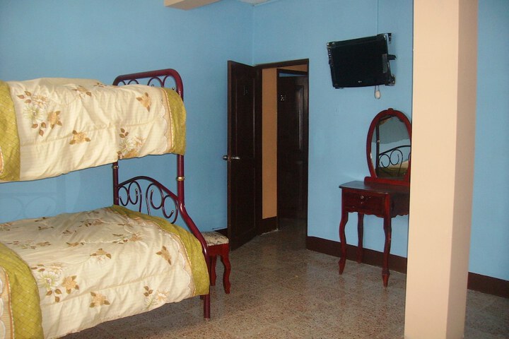 Room 6 of 53