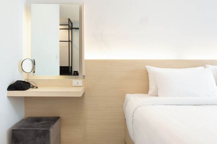 Room 42 of 71