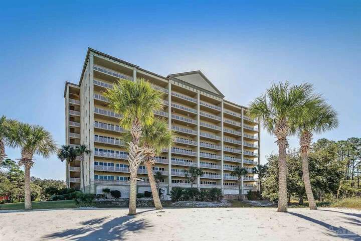 SAILMAKERS PLACE 302 in Pensacola, FL