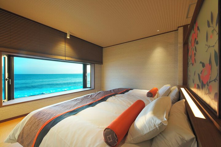 Room 5 of 40