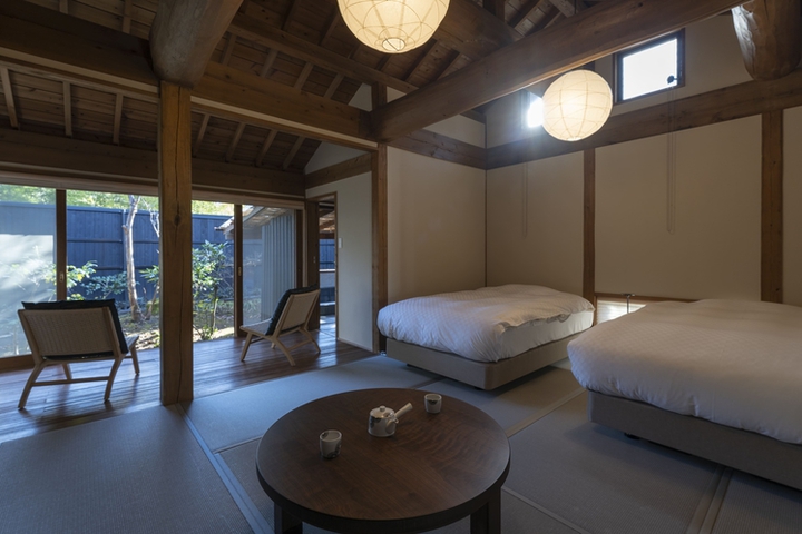 Room 3 of 12