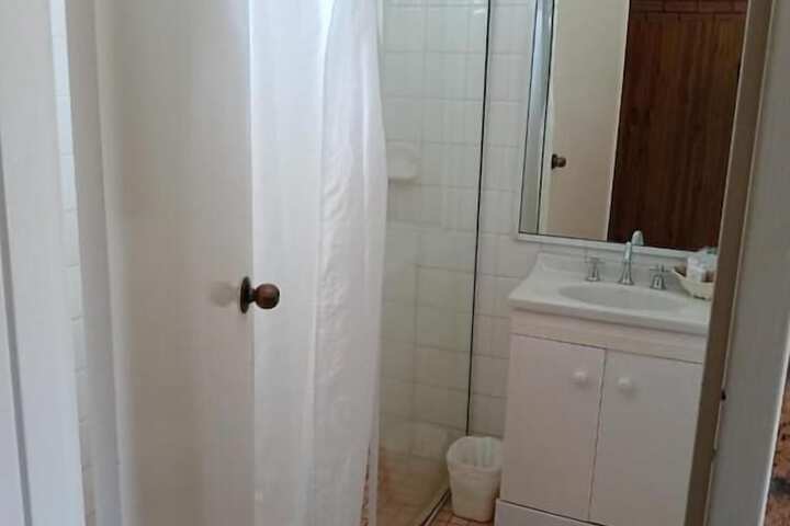 Room 18 of 27