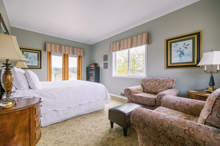 Room 3 of 46