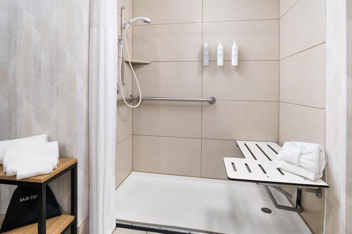 Bathroom shower