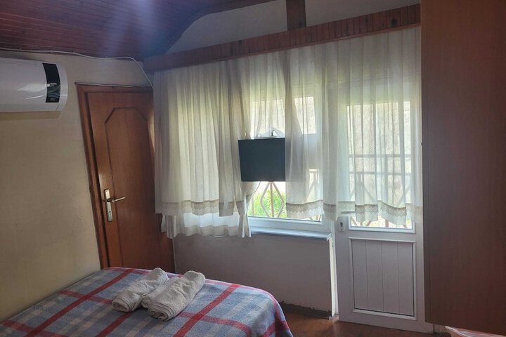 Room 17 of 30