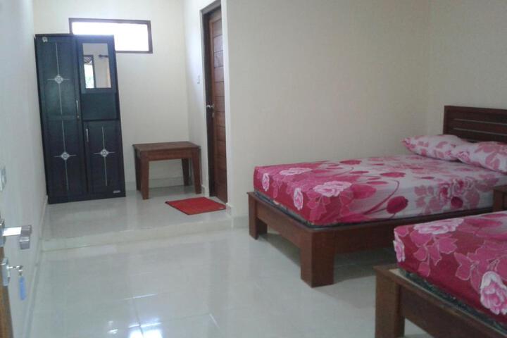 Room 2 of 6