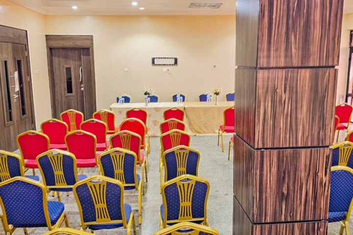 Ballroom/Hall 72 of 81