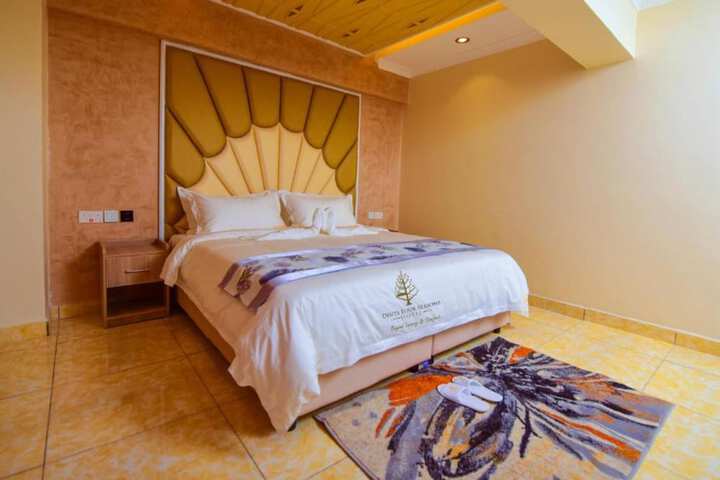 Room 3 of 28