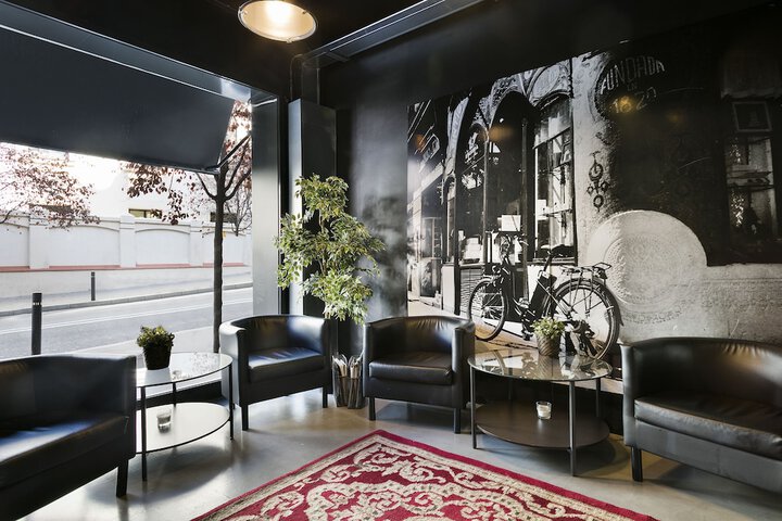 Entrance & Lobby