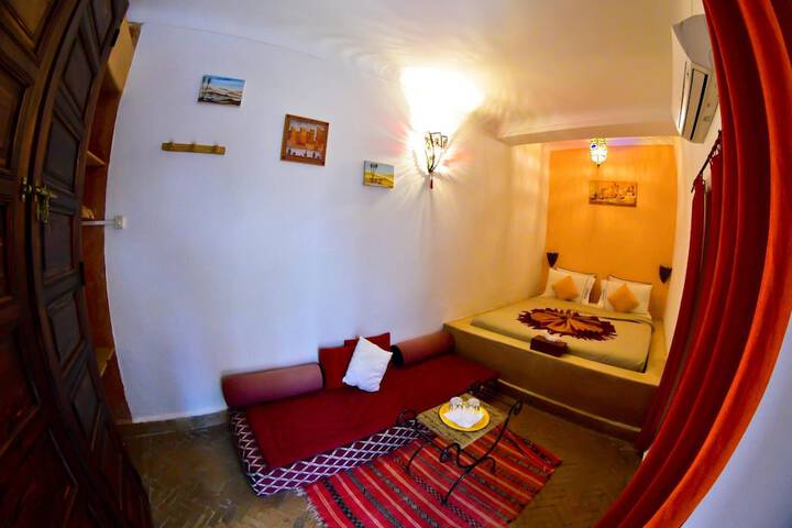 Room 8 of 72