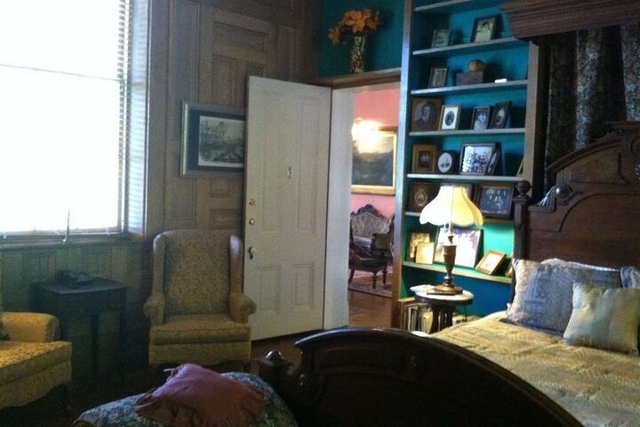 Room 36 of 109