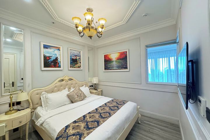 Room 36 of 195