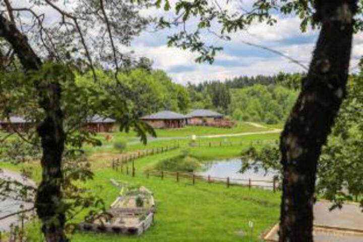 Vacancéole - Le Domaine des Monédières