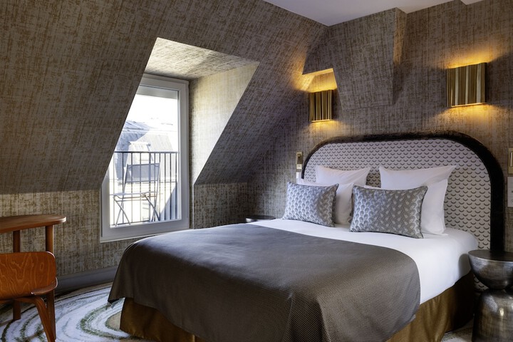 Room 14 of 64