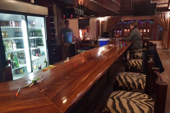Lounge 11 of 28
