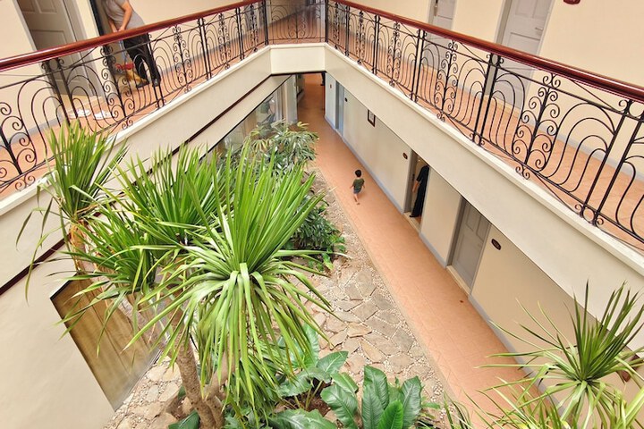 Hotel Exterior 38 of 42