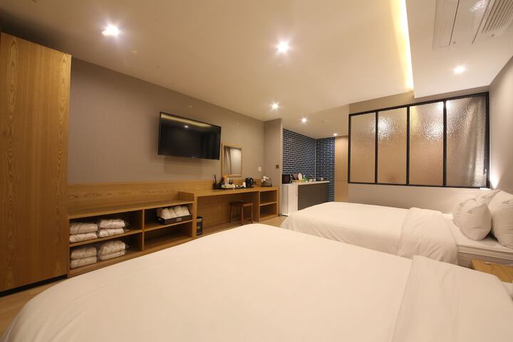 Room 29 of 110