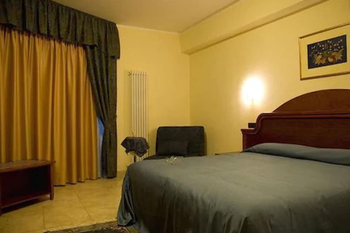 Room 7 of 52
