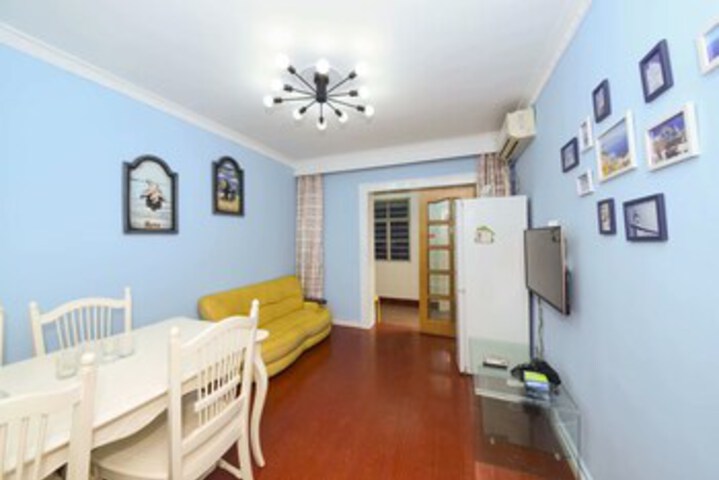 Room 11 of 24