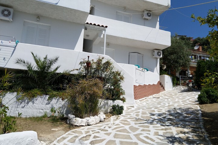 Hotel 3 of 119