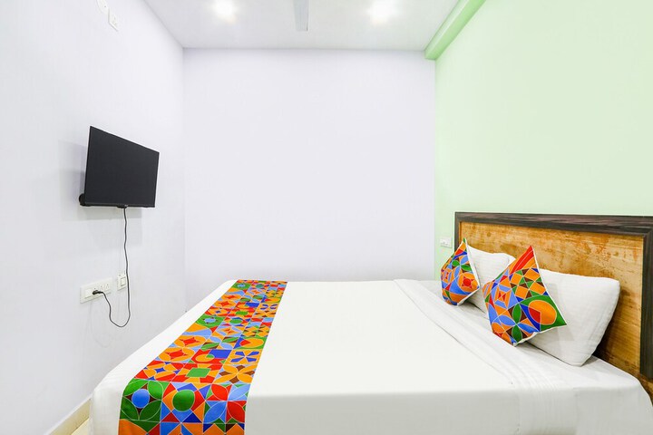Room 17 of 24