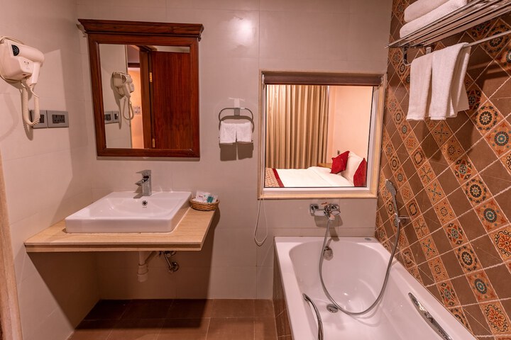 Room 34 of 61