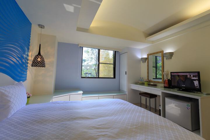 Room 13 of 60