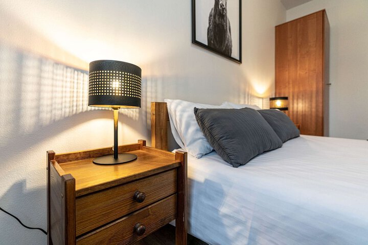 Room 82 of 180