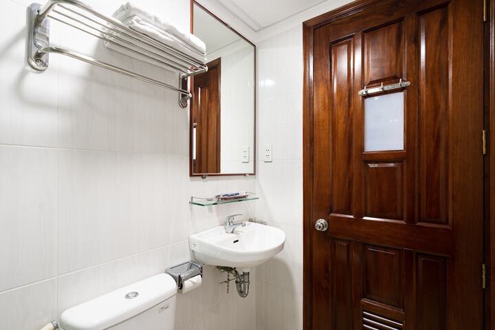 Room 15 of 21