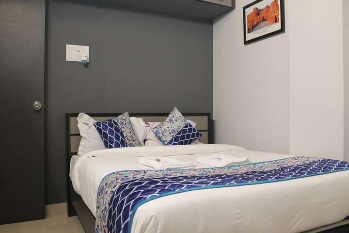 Room 6 of 68
