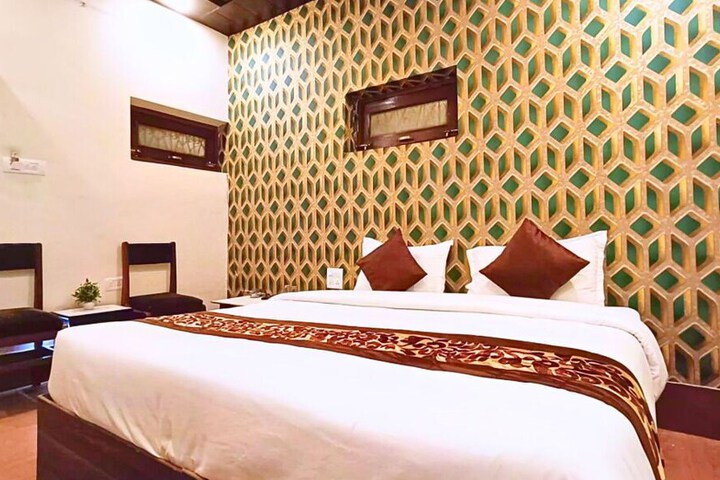 Room 26 of 53
