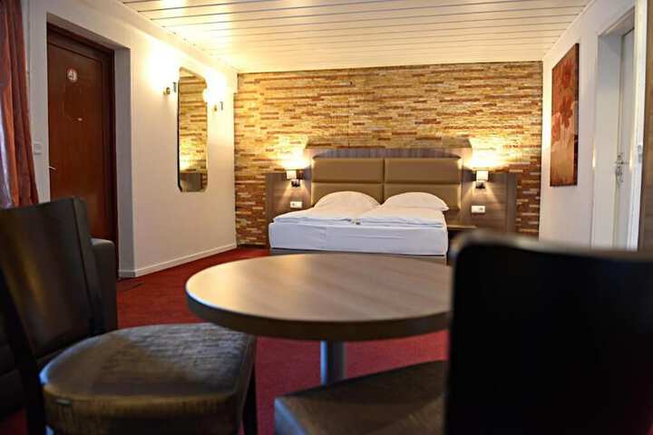 Room 2 of 9