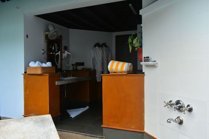 Room 30 of 51